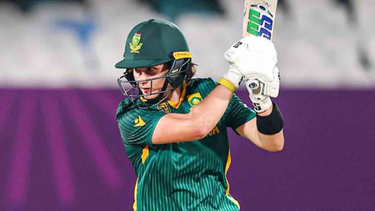 PAKW vs SAW | ఆకాశమే హద్దుగా చెలరేగిన లారా, డీక్లెర్క్.. 40 ఓవర్లకే మూడొందలు కొట్టిన దక్షిణాఫ్రికా