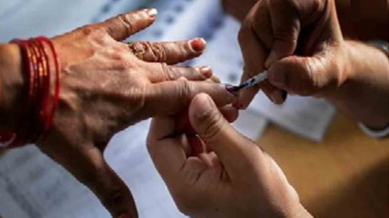 బీహార్‌లో తేలని సీట్ల లొల్లి