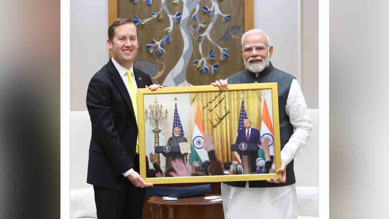US Envoy | మోడీతో అమెరికా రాయబారి భేటీ.. ట్రంప్ సంతకంతో కూడిన ఫొటో అందజేత..!