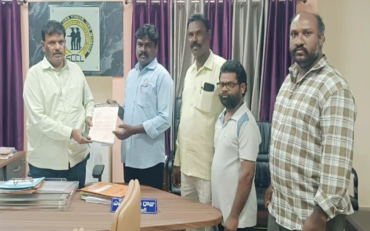 Ramavaram : కోతుల బెడద నుండి రక్షించండి.. జీఎం శాలెం రాజుకు విన‌తి