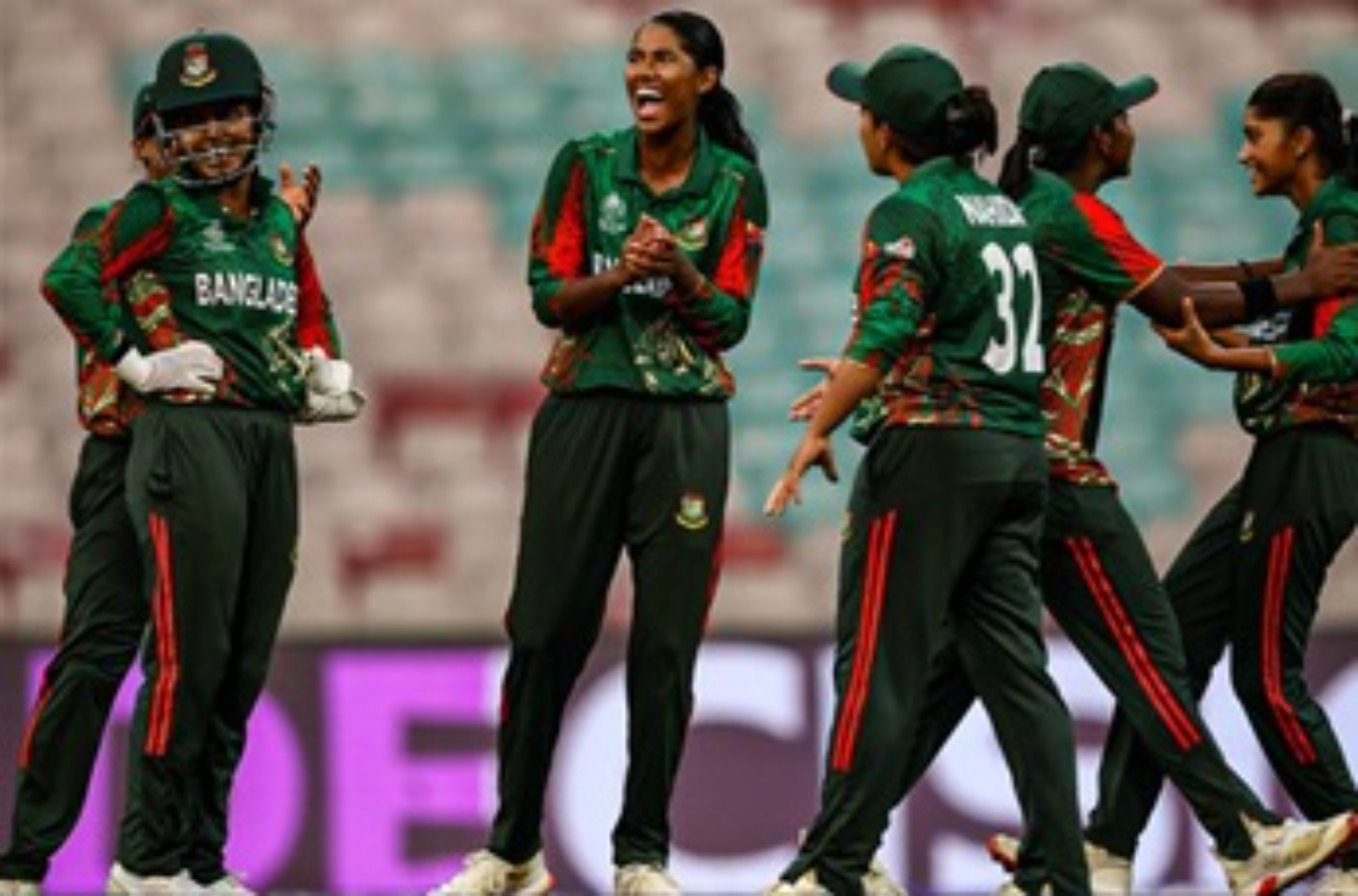 SLW vs BANW | షోర్నా అక్త‌ర్ దెబ్బ‌కు కుప్ప‌కూలిన శ్రీ‌లంక‌.. బంగ్లాదేశ్ ల‌క్ష్యం ఎంతంటే..?