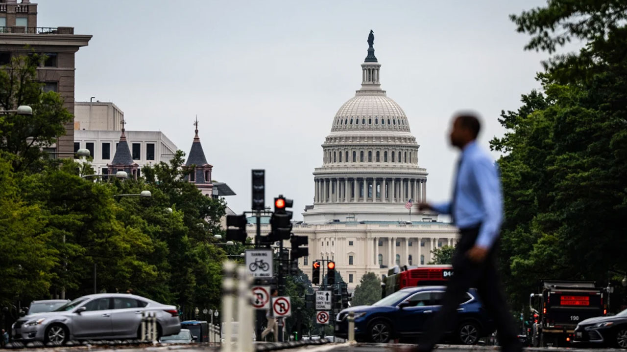 US Shutdown: ష‌ట్‌డౌన్ ఉన్నా .. చ‌ట్ట‌స‌భ ప్ర‌తినిధుల‌కు మాత్రం పేమెంట్ ఫుల్‌