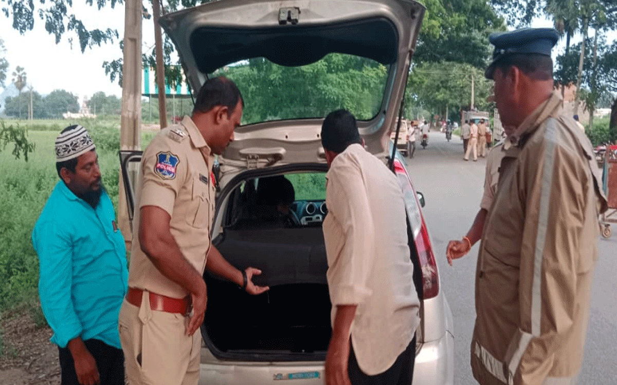 Penpahad : నాఖాబందితో ప్రజలు సురక్షితంగా : ఎస్ఐ గోపికృష్ణ‌