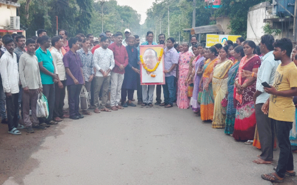 Ramavaram : సింగరేణి యాజమాన్యానికి కాంట్రాక్ట్ కార్మికుల కృతజ్ఞతలు