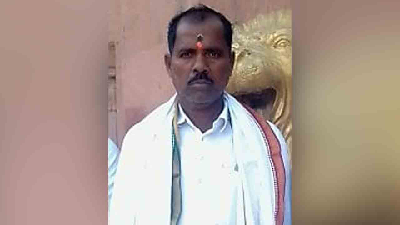 Farmer dies | పోచాపూర్‌లో విషాదం.. గుండెపోటుతో రైతు మృతి