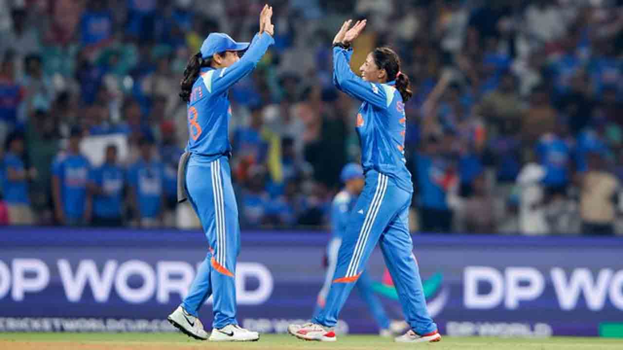 INDW vs NZW | మంధాన సూపర్ క్యాచ్.. నాలుగో వికెట్ కోల్పోయిన న్యూజిలాండ్‌