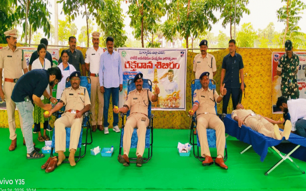 Suryapet Town : రక్తదానంతో ప్రాణదానం : ఎస్పీ న‌రసింహ‌