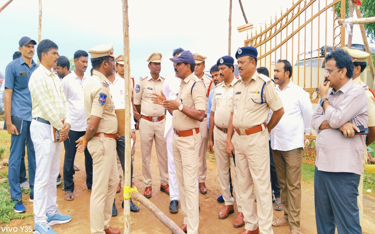 Huzurnagar : మెగా జాబ్ మేళాను యువ‌త స‌ద్వినియోగం చేసుకోవాలి : ఎస్పీ న‌ర‌సింహ‌