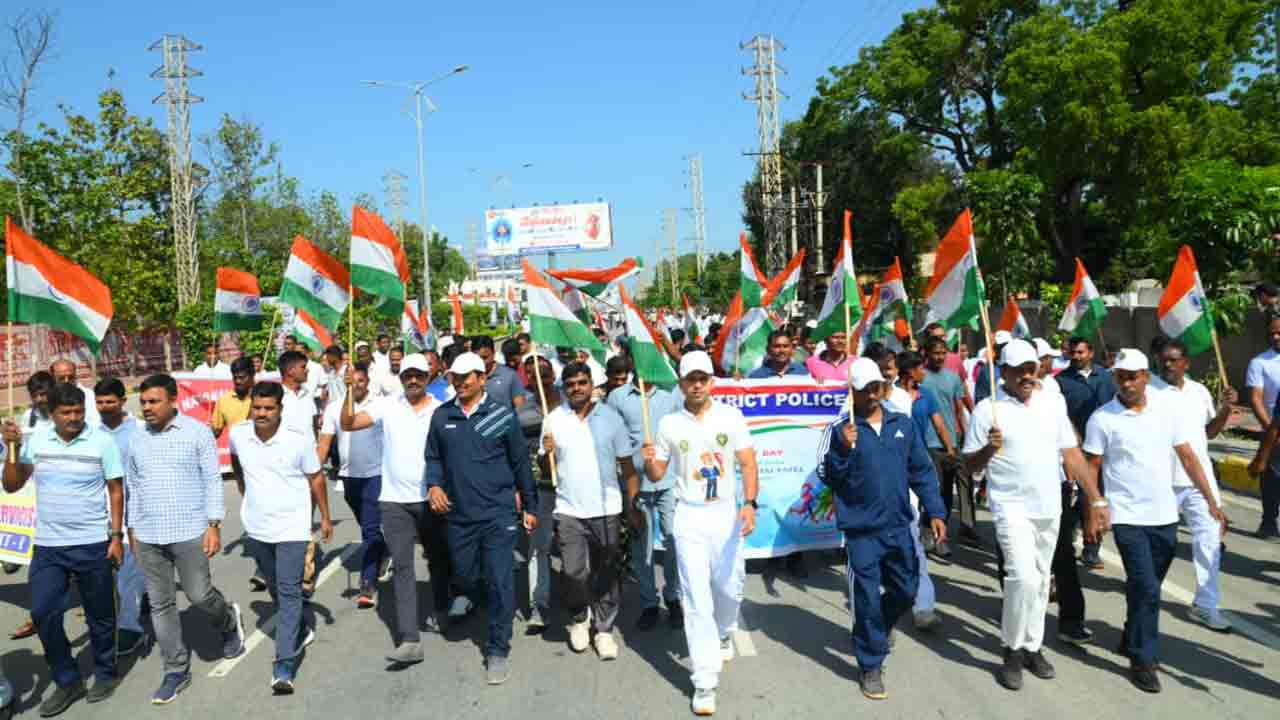 దేశ సమగ్రత కోసం కృషి చేసిన గొప్ప నేత వల్లభాయి పటేల్ : ఎస్పీ శరత్‌చంద్ర పవార్