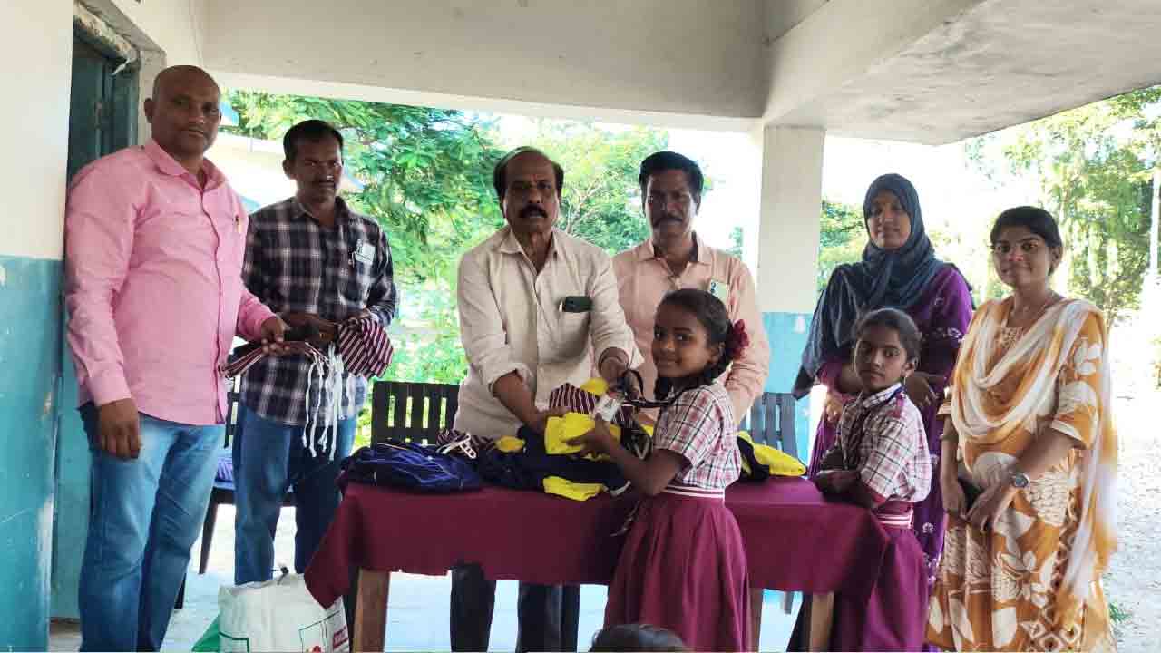 Students | విద్యార్థులు చదువుతోపాటు క్రీడల్లో రాణించాలి : ఎంఈఓ సత్యనారాయణరెడ్డి