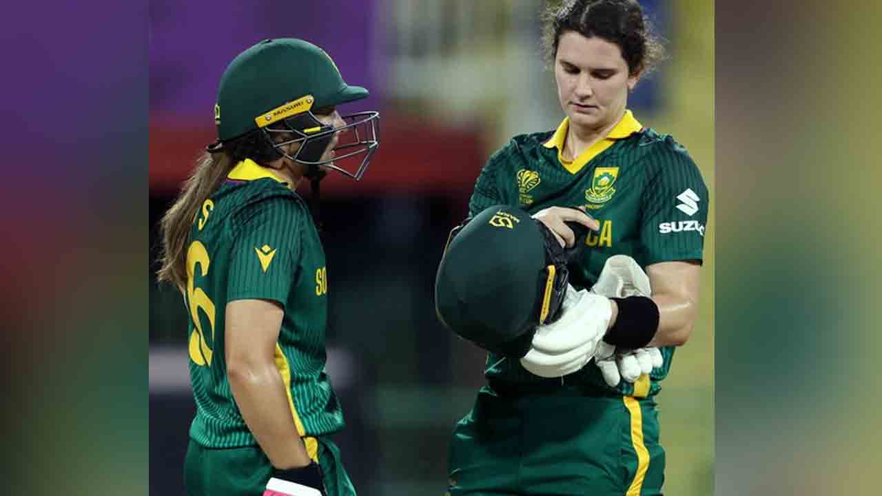 PAKW vs SAW | హాఫ్ సెంచరీలు బాదిన లారా, లుస్.. భారీ స్కోర్‌పై కన్నేసిన దక్షిణాఫ్రికా..!