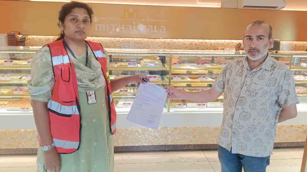 స్వీట్‌లోనూ కల్తీయే.. ప్రమాదకర రసాయనాలతో తయారీ