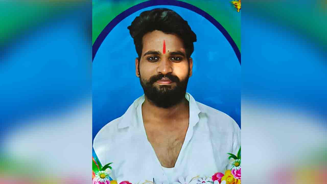 Lovers Suicide attempt | తాడికొండలో ప్రేమ జంట ఆత్మహత్యాయత్నం.. ప్రియుడు మృతి