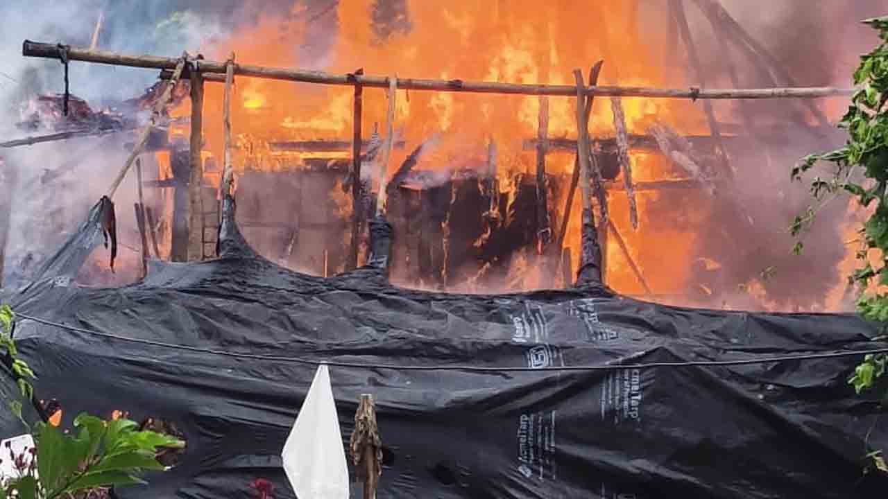 Tekulapalli | మేళ్ల మడుగులో ఇల్లు దగ్ధం.. కాలి బూడిదైన వస్తువులు