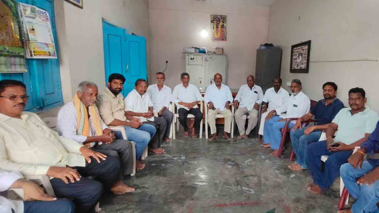 BCs state bandh | బీసీల రాష్ట్ర బంద్‌ను జయప్రదం చేయండి