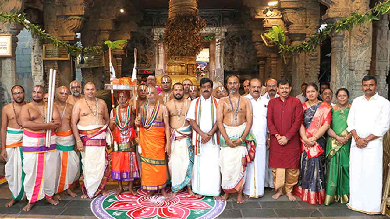 Tirumala | తిరుమల శ్రీవారి ఆలయంలో శాస్త్రోక్తంగా దీపావళి ఆస్థానం
