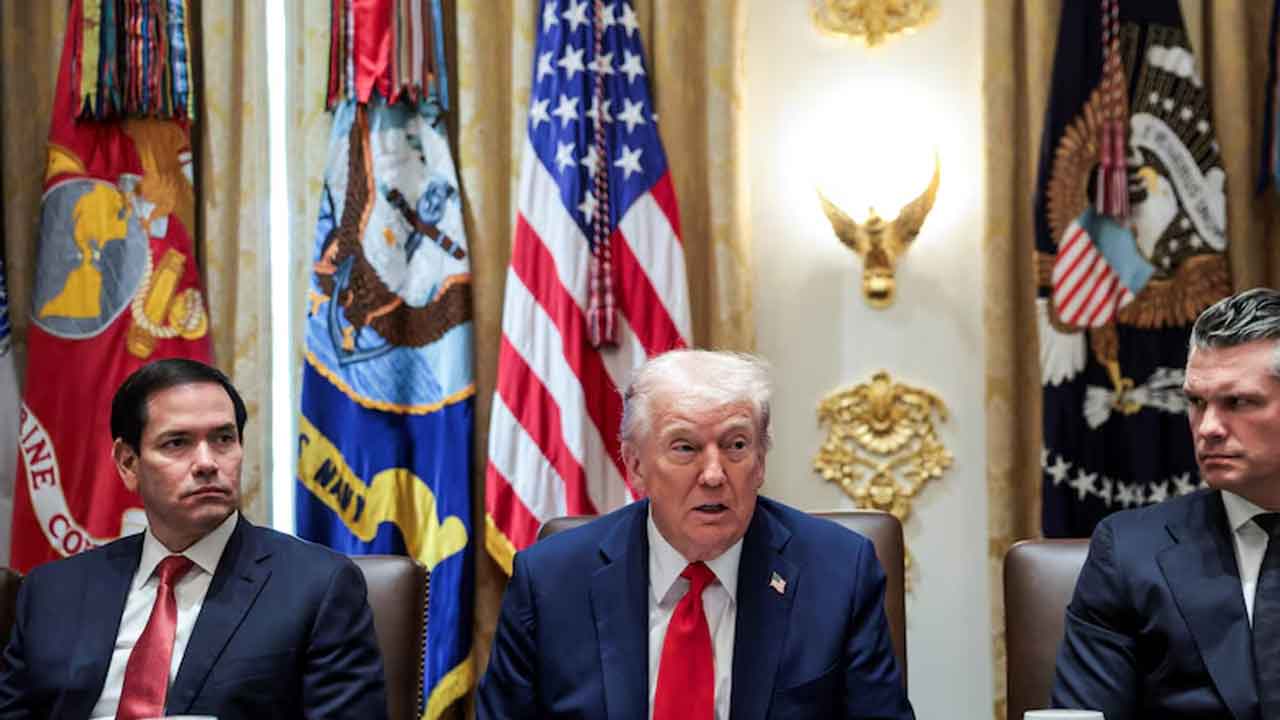 గాజాలో శాంతి వీచికలు.. కాల్పుల విరమణ, బందీల అప్పగింతపై ఇజ్రాయెల్‌, హమాస్‌ అంగీకారం