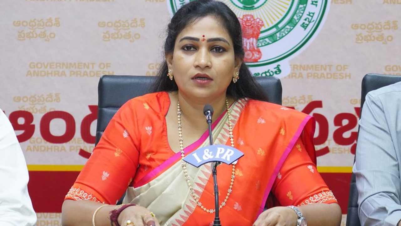 Vangalapudi Anitha | పవన్‌ కల్యాణ్‌ ఆదేశాలిస్తే తప్పేంటి.. భీమవరం డీఎస్పీ వివాదంపై ఏపీ హోంమంత్రి అనిత రియాక్షన్‌