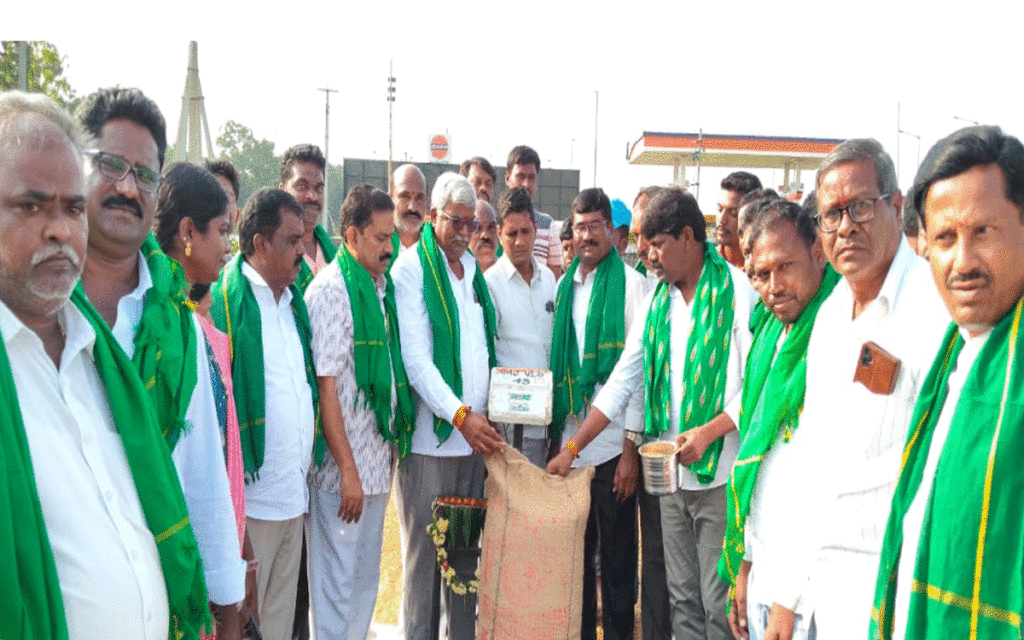 Ramannapet : ప్రతి ధాన్యపు గింజను ప్రభుత్వం కొనుగోలు చేస్తుంది : ఎమ్మెల్యే వేముల వీరేశం