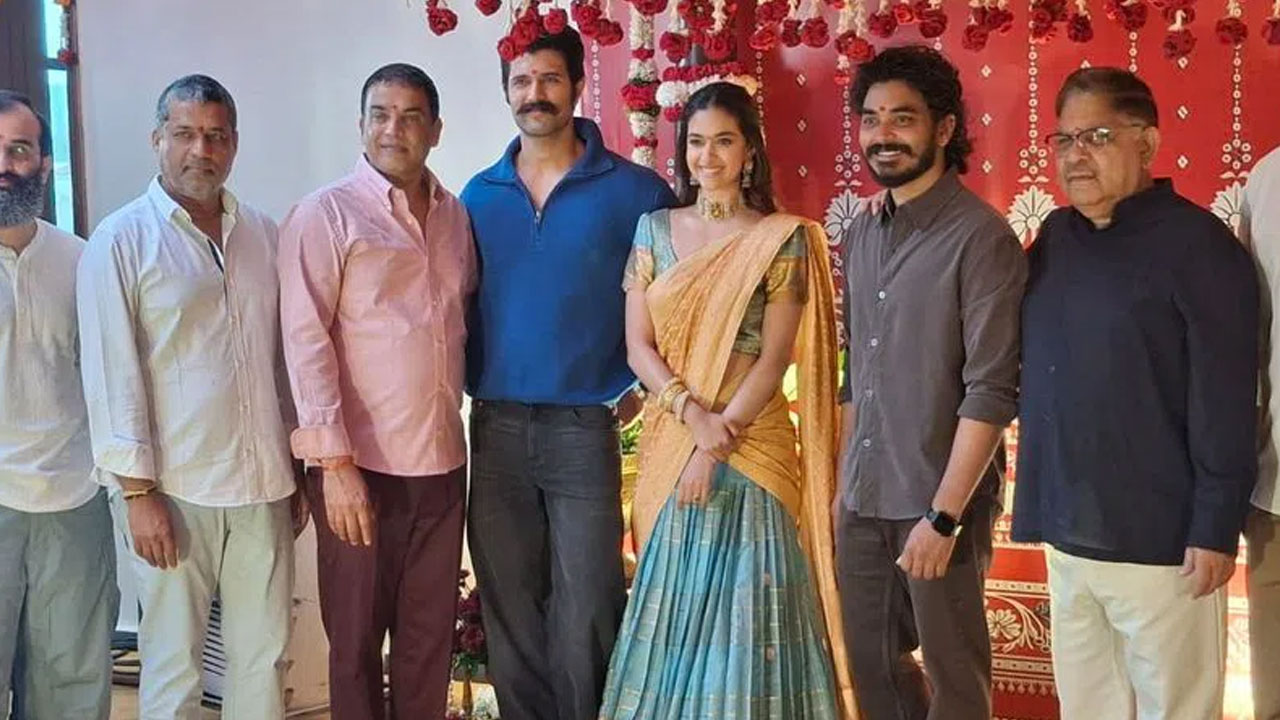 Vijay Devarakonda | విజయ్ దేవరకొండ కొత్త సినిమా లాంఛనంగా ప్రారంభం .. హీరోయిన్‌గా ఆ క్యూట్ బ్యూటీ కన్ఫర్మ్!