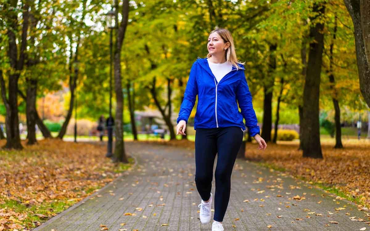 Walking | రోజూ అస‌లు వాకింగ్ ఎంత సేపు చేయాలి..? ఎన్ని క్యాల‌రీలు ఖ‌ర్చ‌వుతాయి..?