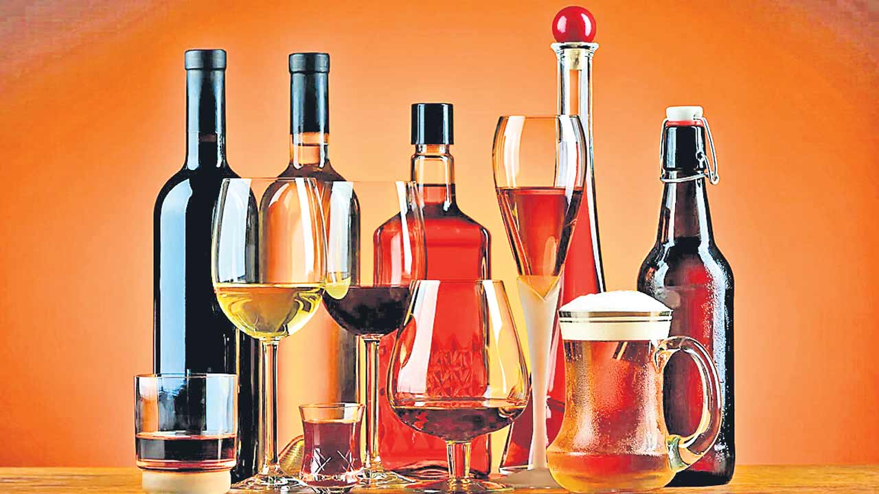 కిక్కు దించుతున్న లిక్కర్‌ రేట్లు!