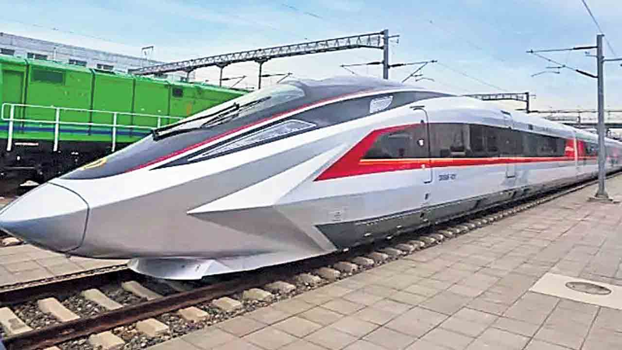 చైనా రైలు వేగం గంటకు 896 కి.మీ.