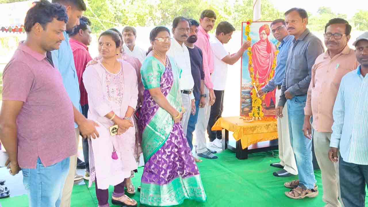 జేఎన్ఎస్లో ఉత్సాహంగా యువజనోత్సవాలు