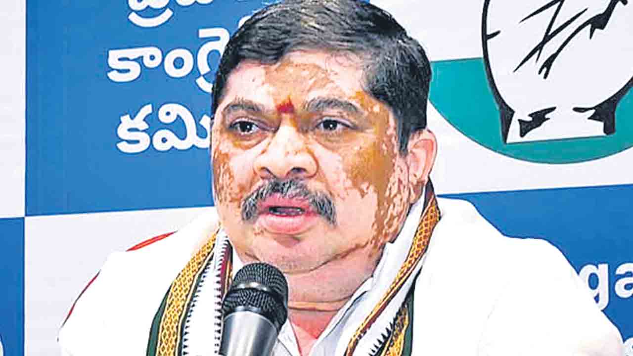 తులం బంగారం ఇయ్యలేం.. మేం హామీ ఇచ్చినప్పుడు రేటు 50 వేలే!