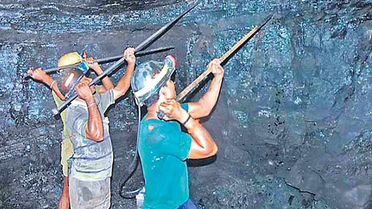 సింగరేణిలో భూ నిర్వాసితులకు చుక్కెదురు !