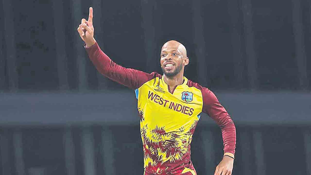 విండీస్‌ ఉత్కంఠ విజయం