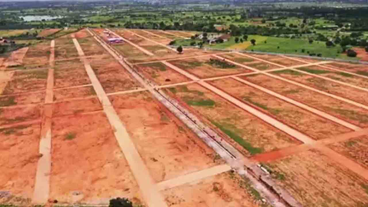 రూ.వంద కోట్ల భూ కబ్జాపై క‌దిలిన యంత్రాంగం 