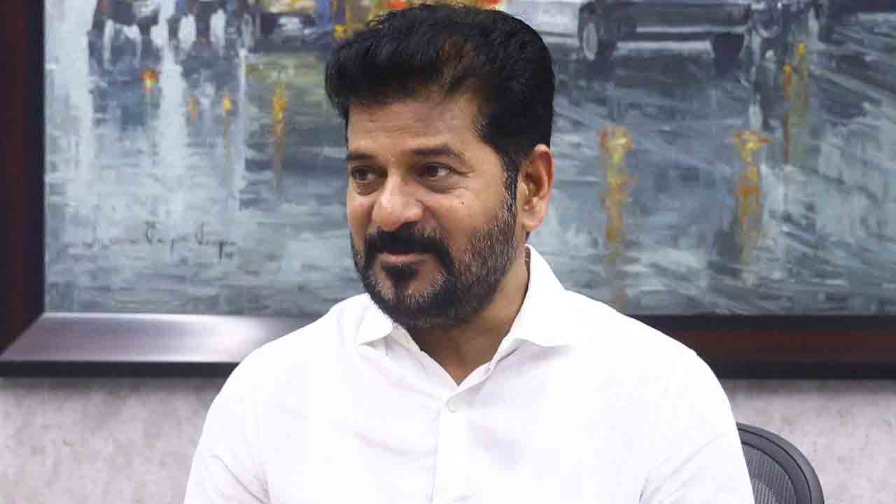 తమాషాలు చేస్తున్నరా.. తమాషాలు చేస్తున్నరా.. కాలేజీలు ఎట్ల సంపాదిస్తున్నాయో తెలుసు