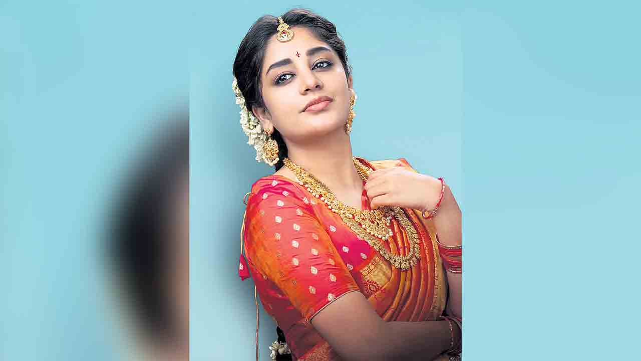 రమణీ కల్యాణం మొదలైంది