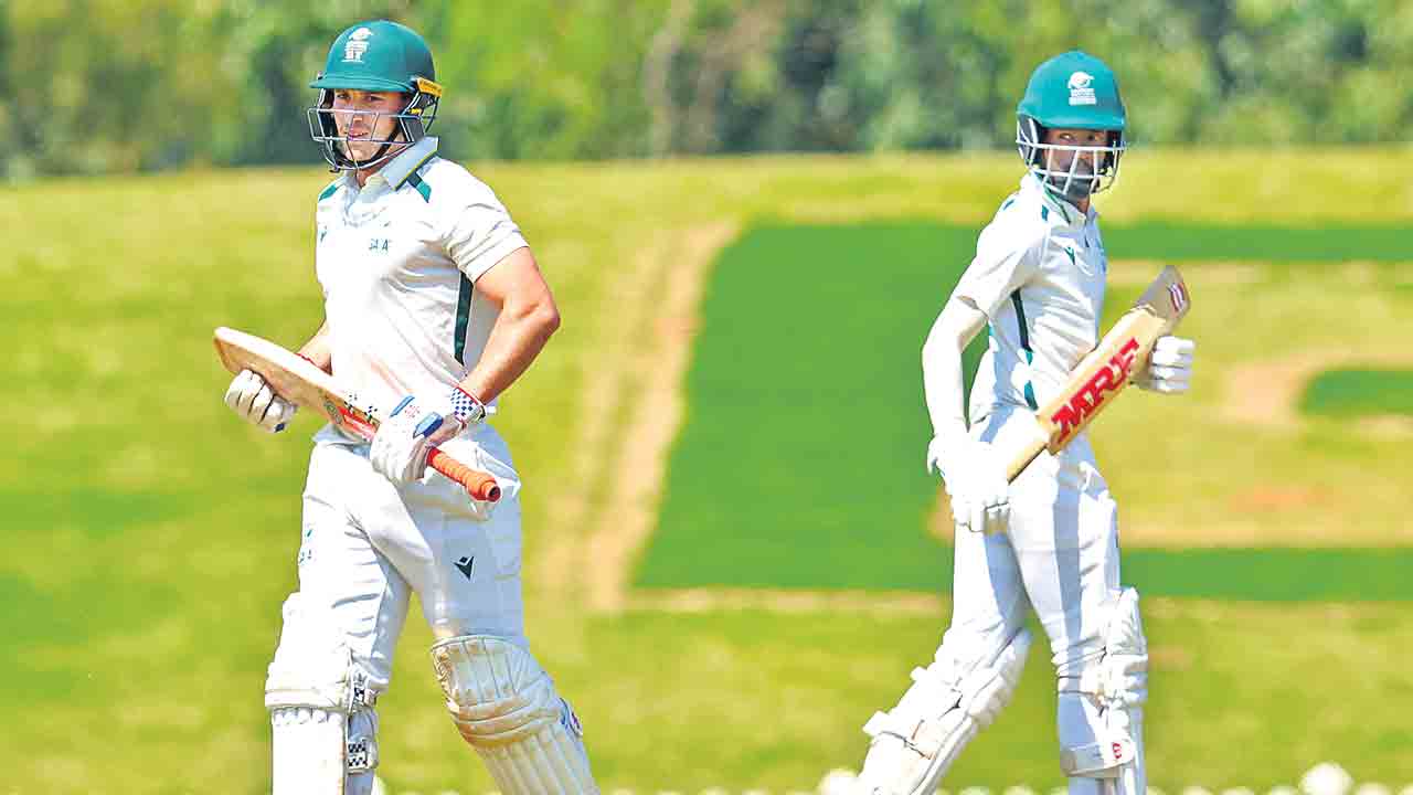 417 పరుగుల లక్ష్యం ఉఫ్‌.. భారత్‌ ‘ఏ’పై దక్షిణాఫ్రికా ‘ఏ’ భారీ విజయం