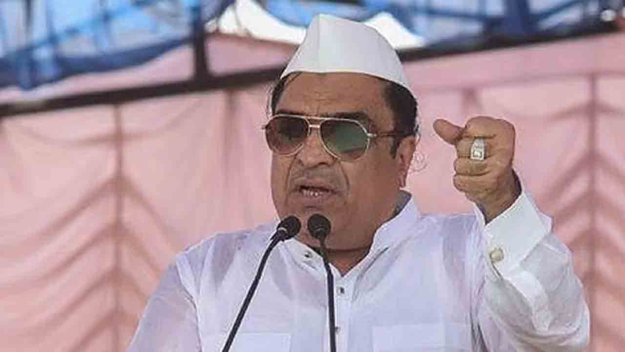 రేవంత్‌రెడ్డీ.. తాజ్‌మహల్‌ నీ అయ్య కట్టిండా?