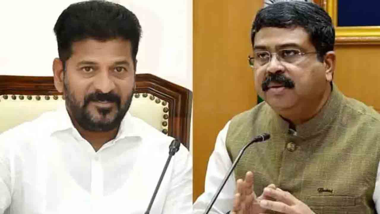 వర్సిటీ ఇచ్చాక.. ఎన్‌వోసీ ఎందుకు?