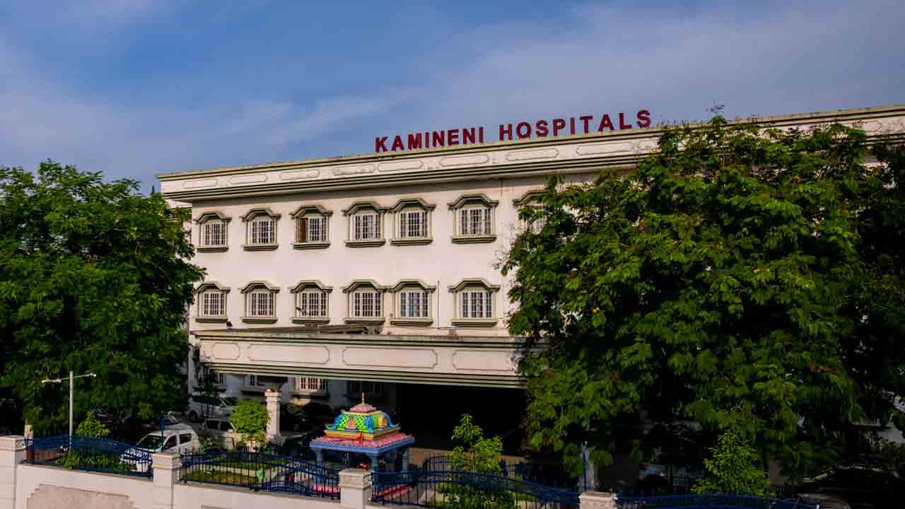 ‘కామినేని’ కోటి పరిహారం చెల్లించాల్సిందే