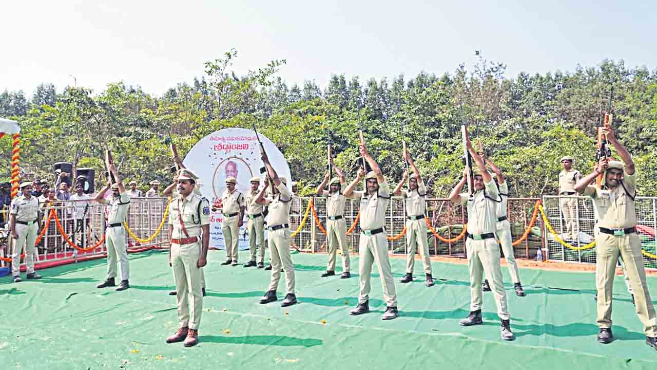 అందెశ్రీకి కన్నీటి వీడ్కోలు
