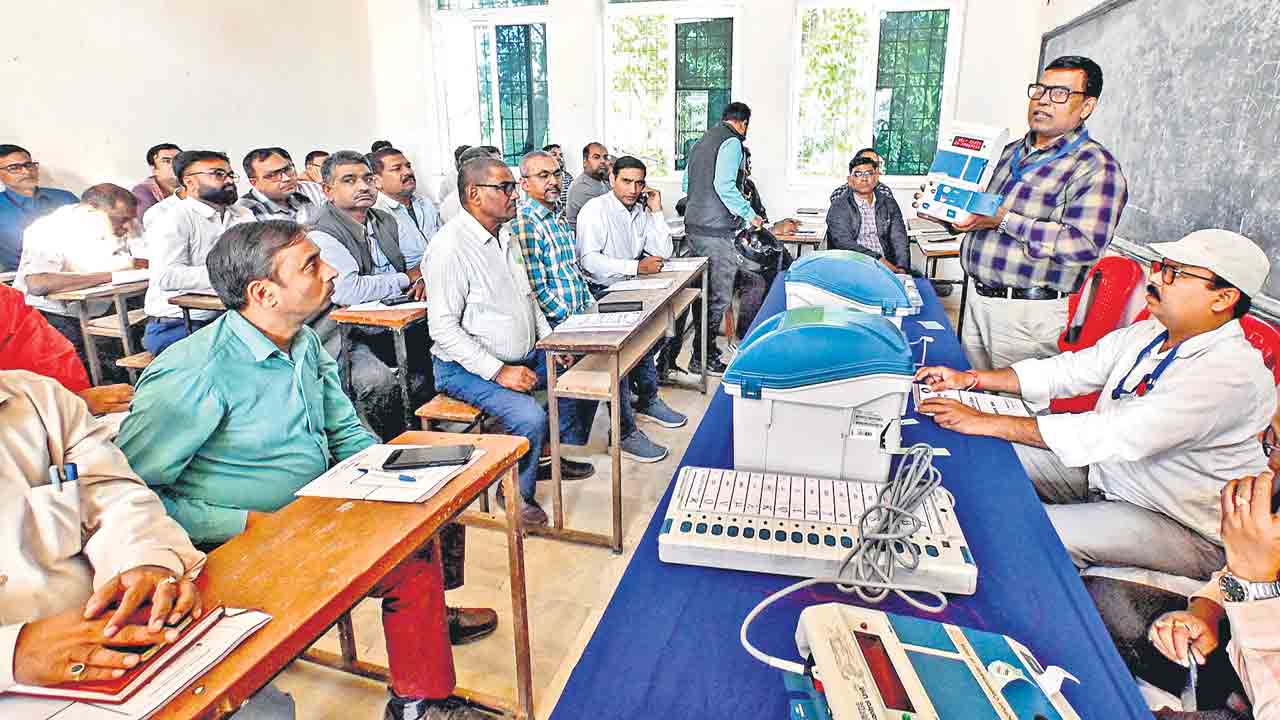 నేడే బీహార్‌ తీర్పు.. బీహార్‌ సీఎంగా నితీశ్‌కుమార్‌కు ఐదోసారి అవకాశం దక్కేనా?