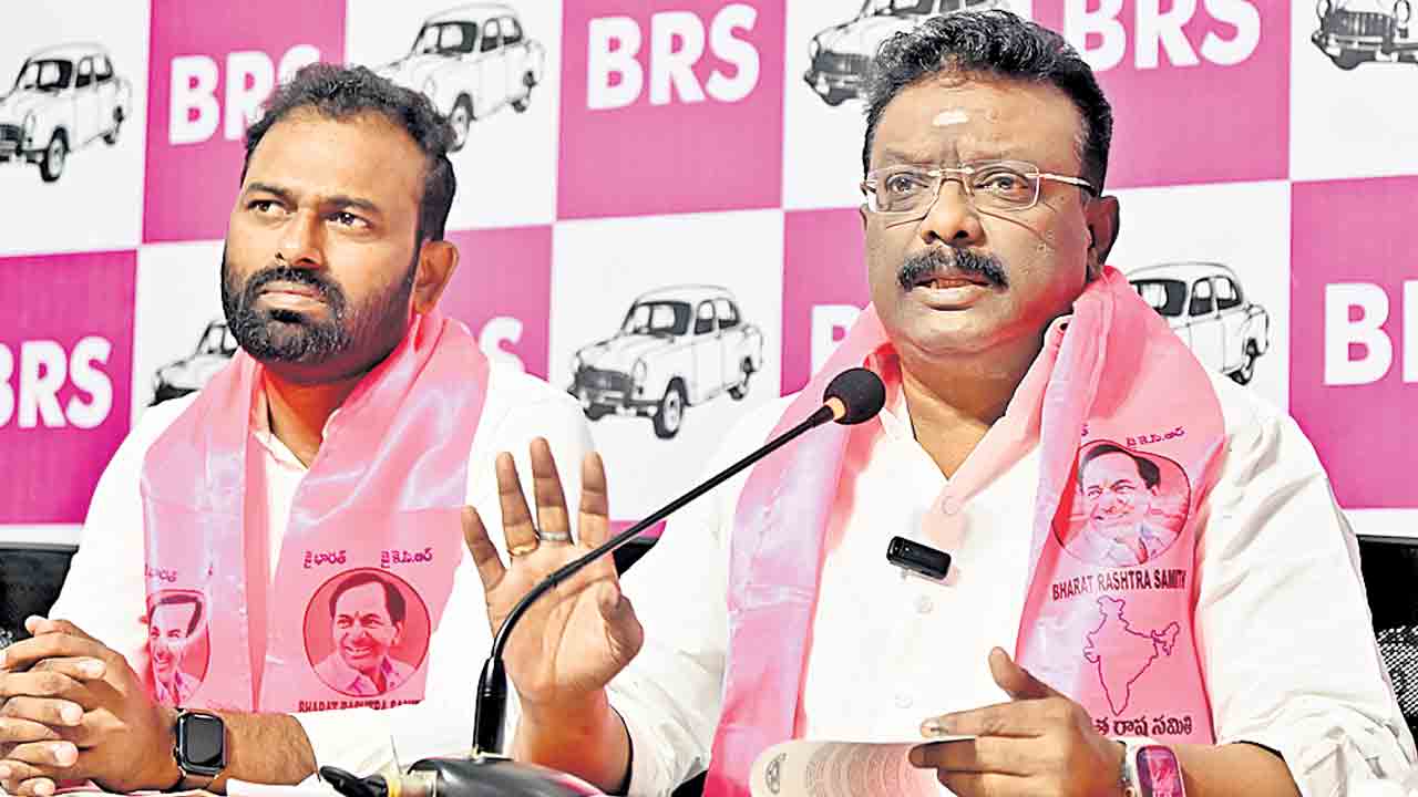 ఫిరాయింపులపై విచారణకు నిషేధాజ్ఞలు ఎందుకు?