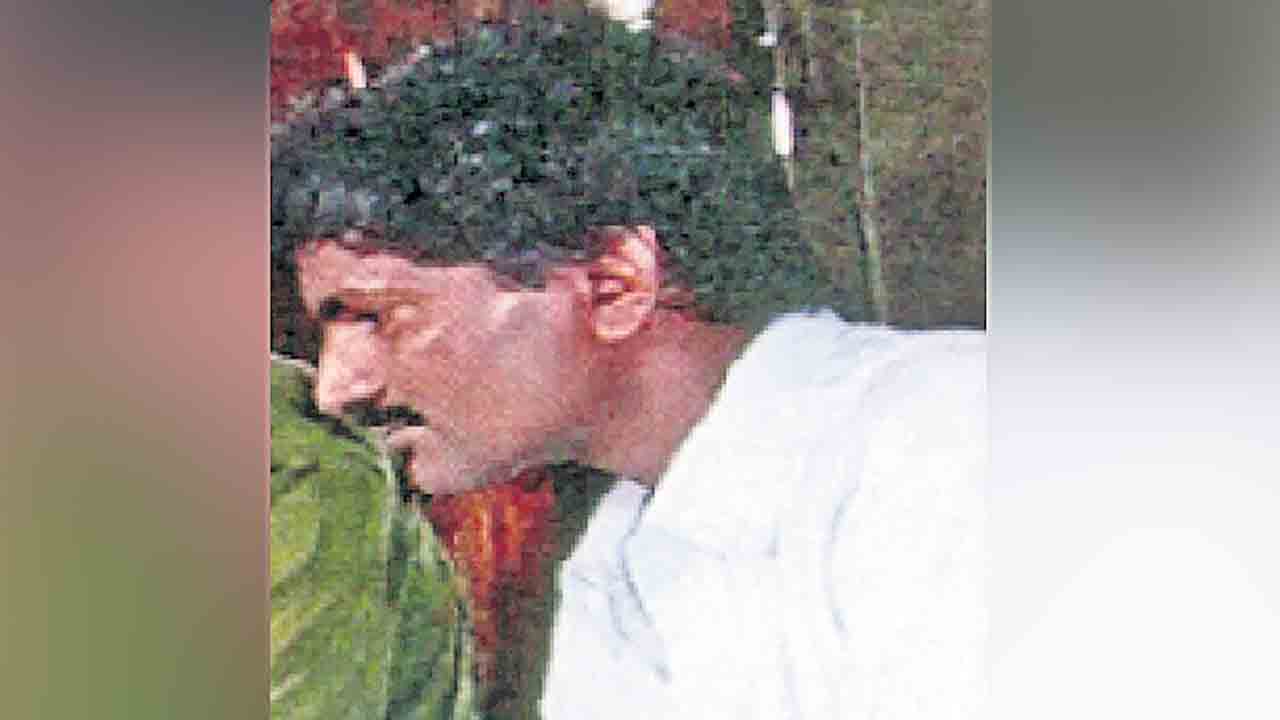 ఏపీ పోలీసుల అదుపులో తిప్పరి తిరుపతి?