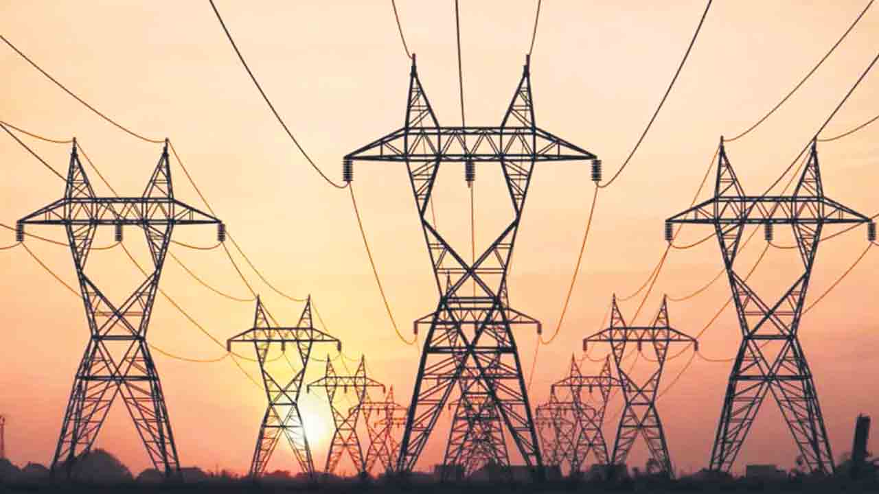 20 వేల కోట్ల లోటులో డిస్కంలు.. ఈ నెలాఖరులోగా ఈఆర్సీకి ఏఆర్‌ఆర్‌ సమర్పణ