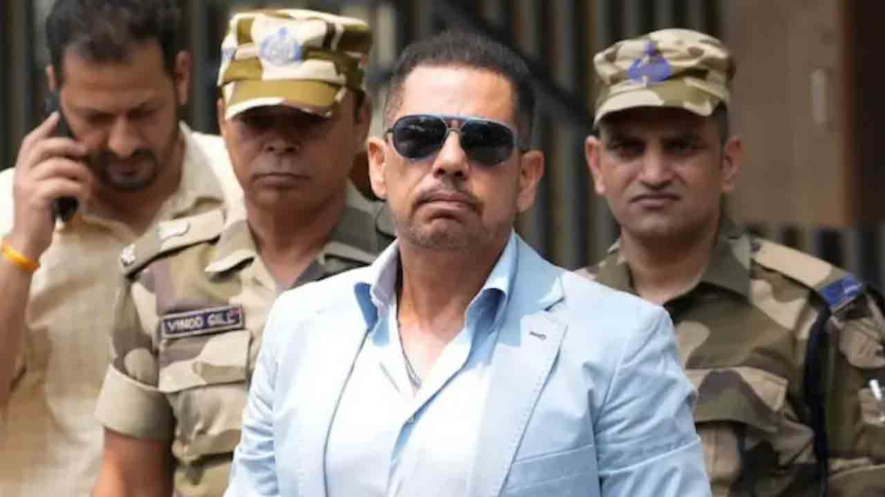 రాబర్ట్‌ వాద్రాపై ఈడీ చార్జిషీట్‌