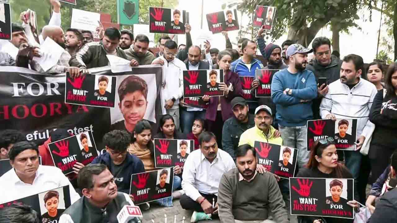 టీచర్ల వేధింపులు.. ఢిల్లీలో టెన్త్‌ విద్యార్థి ఆత్మహత్య