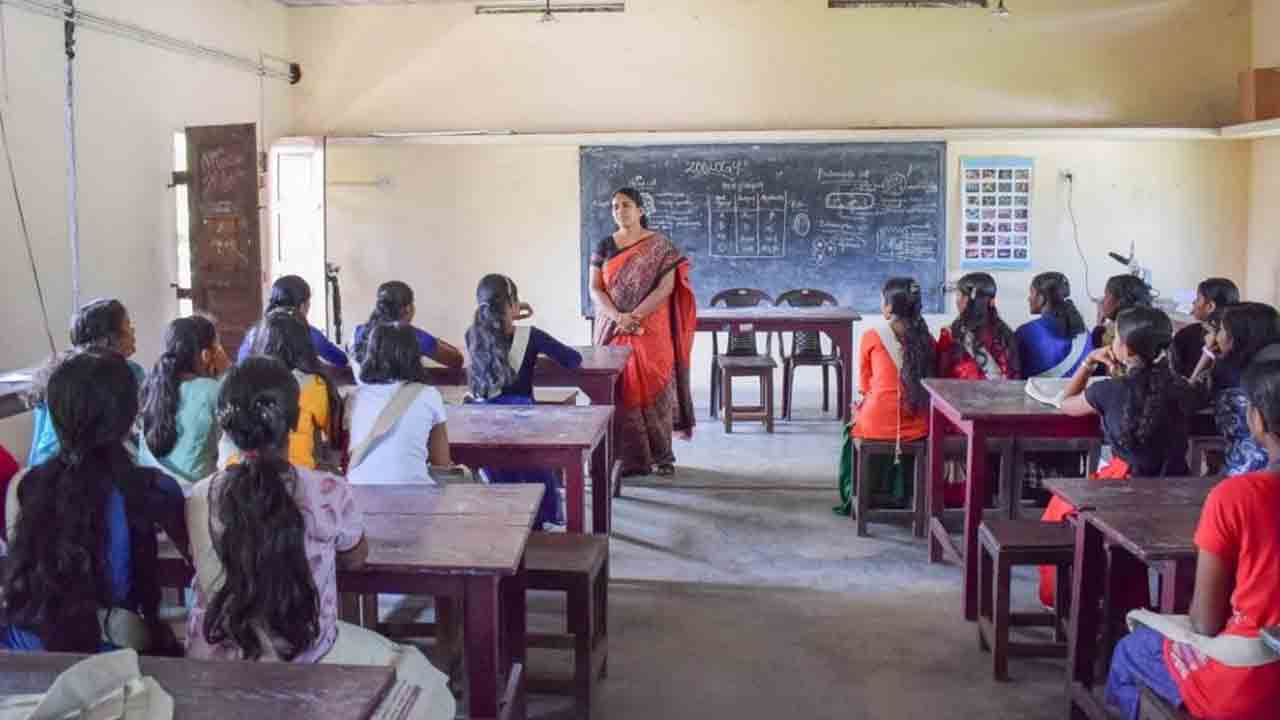 స్కూల్‌ సిలబస్‌ మార్పు ఆలస్యం!