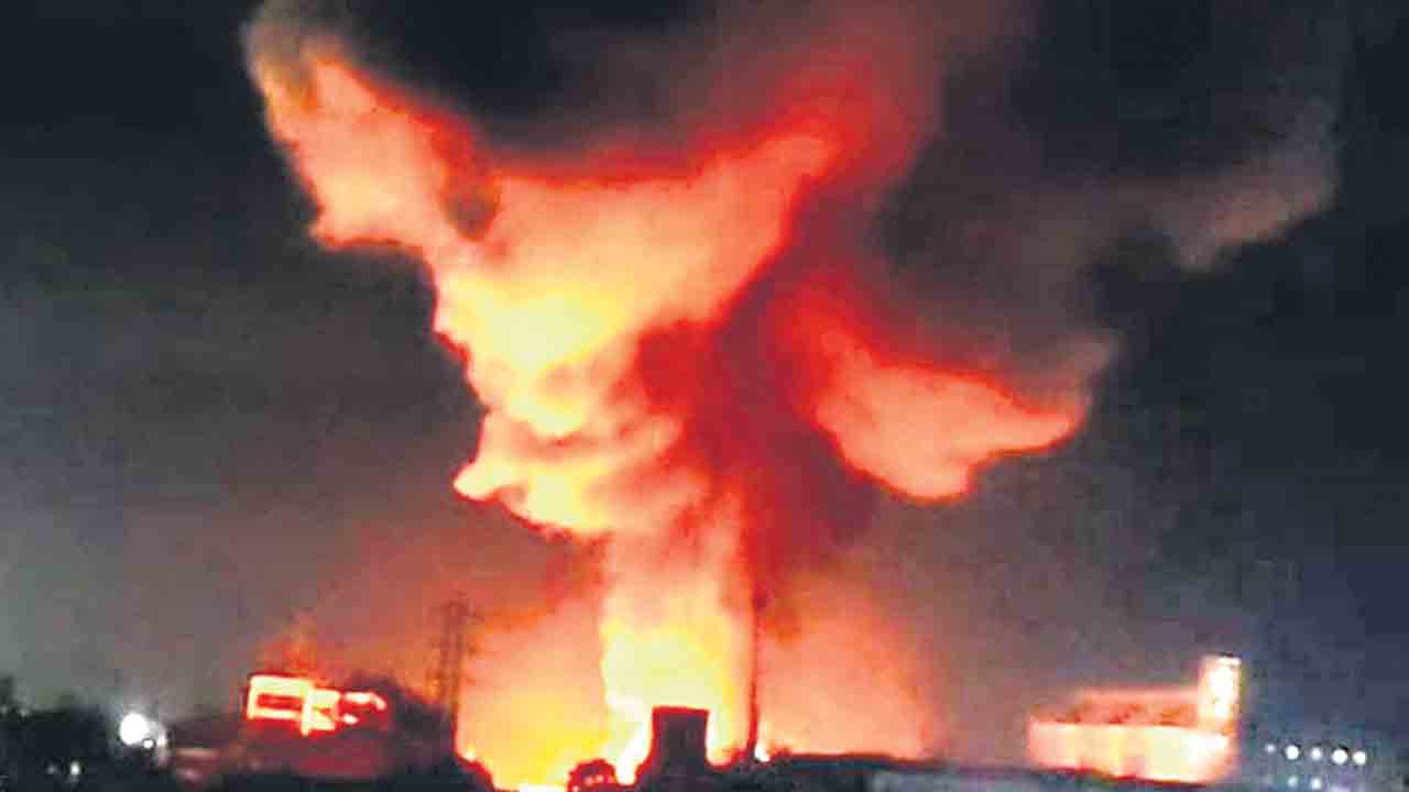 పటాన్‌చెరులో అగ్ని ప్రమాదం