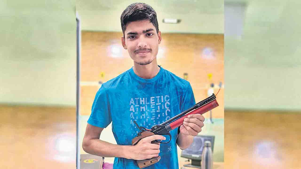 అభినవ్‌కు పసిడి