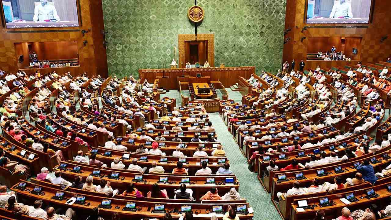 పార్లమెంట్‌లో జైహింద్‌, వందేమాతరం నినాదాలపై ఆంక్షలు