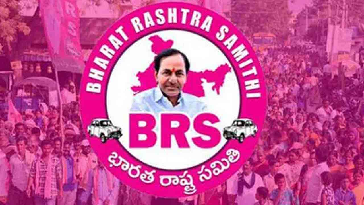 బీసీ రిజర్వేషన్లపై హైకోర్టుకు బీఆర్‌ఎస్‌ నేతలు